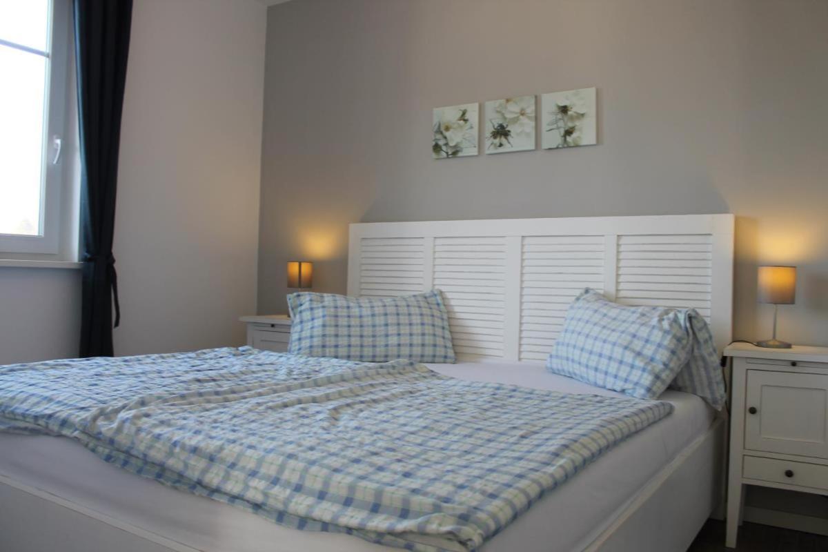 Ferienwohnung Blue In Born Buitenkant foto